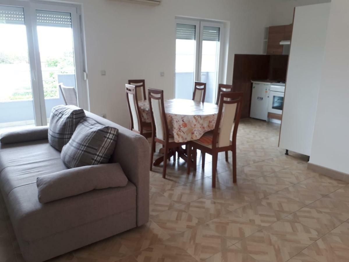 Apartmani Kuzmic Vrsi Exteriör bild