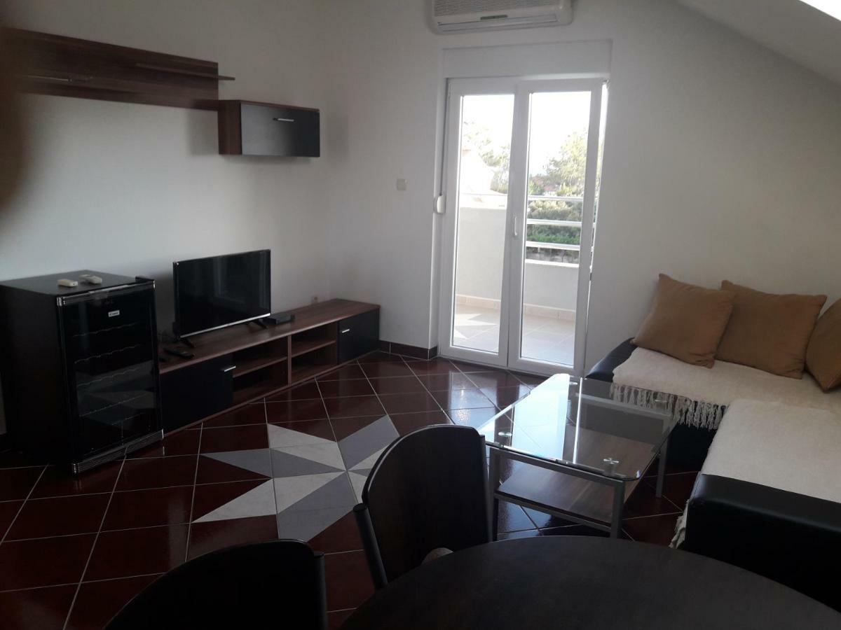 Apartmani Kuzmic Vrsi Exteriör bild